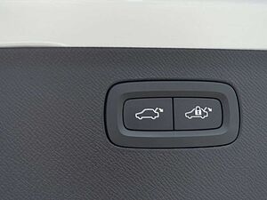 Volvo  Recharge Ultimate Dark T8 AWD/B&W/360°/Pano