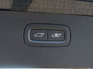 Volvo  Recharge Ultimate T8 AWD/FourC/AHK/B&W/Pano