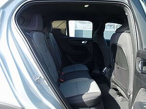Volvo  Core B3 Mild-Hybrid BLIS/ACC/KAMERA/SHZ