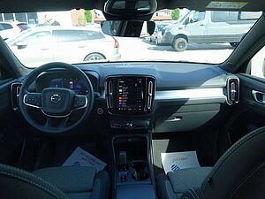 Volvo  Core B3 Mild-Hybrid BLIS/ACC/KAMERA/SHZ