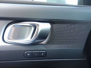 Volvo  Core B3 Mild-Hybrid BLIS/ACC/KAMERA/SHZ