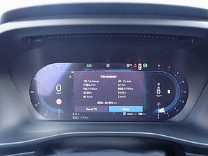 Volvo  Core B3 Mild-Hybrid BLIS/ACC/KAMERA/SHZ