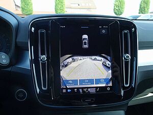 Volvo  Core B3 Mild-Hybrid BLIS/ACC/KAMERA/SHZ