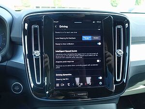 Volvo  Core B3 Mild-Hybrid BLIS/ACC/KAMERA/SHZ