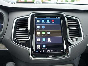 Volvo  Ultra Dark  T8 AWD Plug-in/360°/Massage/B&W