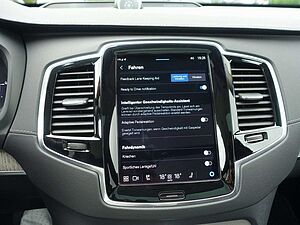 Volvo  Ultra Dark  T8 AWD Plug-in/360°/Massage/B&W