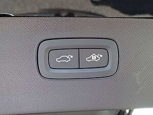 Volvo  Plus Bright T8 Recharge AWD B&W/LUFT/AHK
