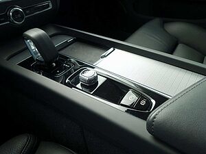 Volvo  Ultimate B5 AWD Dark/Pano/H&K/BLIS/Memory
