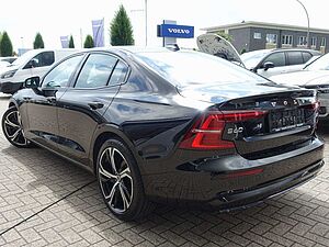 Volvo  Ultimate B5 AWD Dark/Pano/H&K/BLIS/Memory
