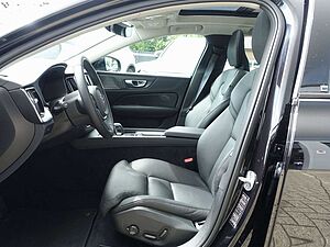 Volvo  Ultimate B5 AWD Dark/Pano/H&K/BLIS/Memory