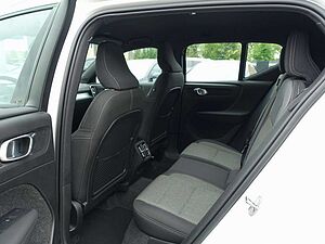 Volvo  Core B3 Mild-Hybrid/Kamera/Pilot/Memory/LED