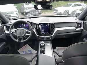Volvo  B4 AWD Ultimate /Panorama/ Standheizung