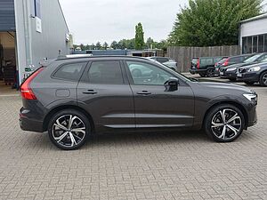 Volvo  B4 AWD Ultimate /Panorama/ Standheizung