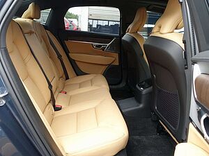 Volvo  Recharge Ultimate Dark T8 AWD B&W/PANO/LUFT