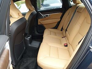 Volvo  Recharge Ultimate Dark T8 AWD B&W/PANO/LUFT