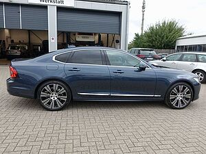 Volvo  Recharge Ultimate Dark T8 AWD B&W/PANO/LUFT