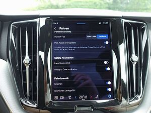 Volvo  Recharge Plus Dark T8 AWD PANO/AHK/BLIS/KAM