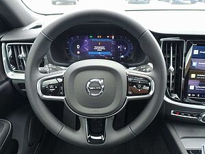 Volvo  Ultimate Dark B5 AWD Benzin PANO/HUD/BLIS