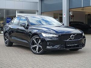 Volvo  Ultimate Dark B5 AWD Benzin PANO/HUD/BLIS