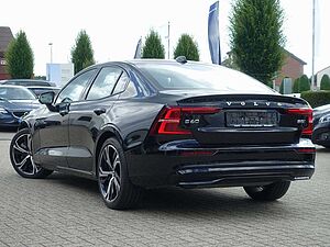 Volvo  Ultimate Dark B5 AWD Benzin PANO/HUD/BLIS