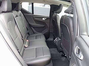 Volvo  Ultra Dark B4 Mild-Hybrid PANO/360°KAM/BLIS
