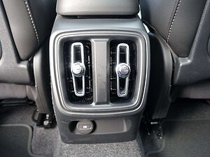 Volvo  Ultra Dark B4 Mild-Hybrid PANO/360°KAM/BLIS