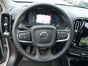 Volvo  Ultra Dark B4 Mild-Hybrid PANO/360°KAM/BLIS