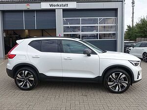 Volvo  Ultra Dark B4 Mild-Hybrid PANO/360°KAM/BLIS