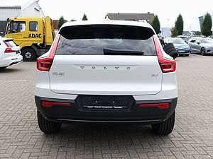Volvo  Ultra Dark B4 Mild-Hybrid PANO/360°KAM/BLIS