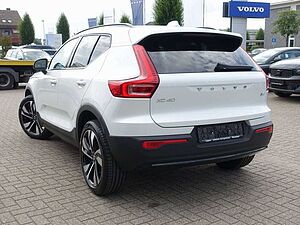 Volvo  Ultra Dark B4 Mild-Hybrid PANO/360°KAM/BLIS