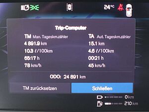 Volvo  Ultra Bright T8 AWD Plug-in Hybrid Pano, B&W