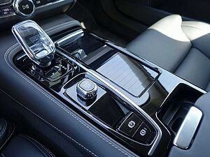 Volvo  Recharge Ultimate T8 AWD/B&W/HeadUp/360°Cam