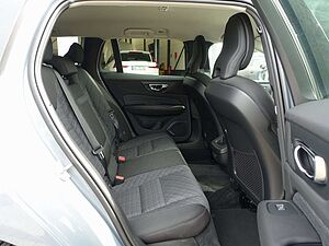 Volvo  V 60 D3 Momentum/360°Cam/BLIS/Sitzhz. /Intellis.