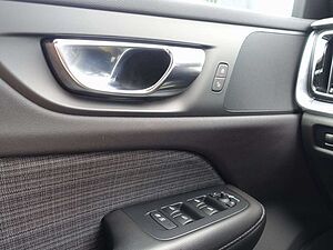 Volvo  V 60 D3 Momentum/360°Cam/BLIS/Sitzhz. /Intellis.