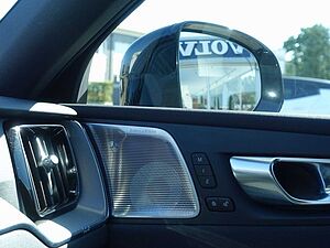 Volvo  Black Edition Plus T8 AWD/HeadUP/360°/B&W