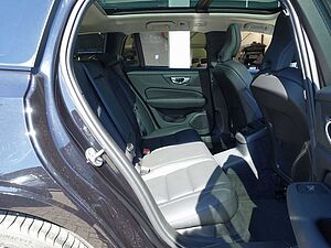 Volvo  Ultra T6 AWD/H&K/HeadUP/360°/BLIS/Memory