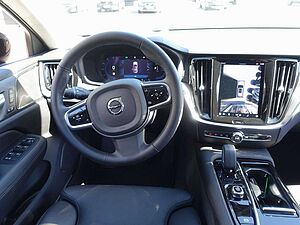 Volvo  Ultra T6 AWD/H&K/HeadUP/360°/BLIS/Memory