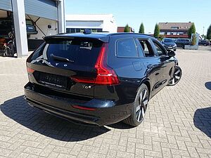 Volvo  Ultra T6 AWD/H&K/HeadUP/360°/BLIS/Memory