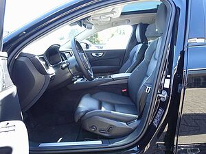 Volvo  Ultra T6 AWD/H&K/HeadUP/360°/BLIS/Memory