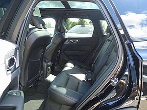 Volvo  Black Edition Plus T6 AWD/Pano/AHK/H&K/BLIS