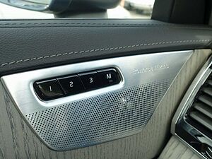 Volvo  Ultra, T8 AWD/360°/Pano/BLIS/FourC/B&W
