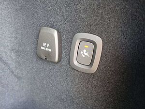 Volvo  Ultra, T6 AWD Plug-in Hybrid/Pano/H&K/AHK