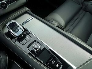 Volvo  Plus T8 AWD/360°/B&W/Pano/FourC/AHK/BLIS