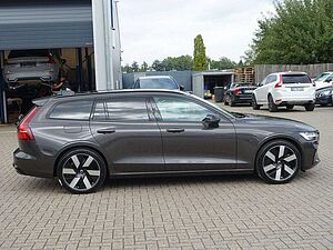 Volvo  Ultra Dark T6 AWD Plug-in Hybrid HUD/PANO