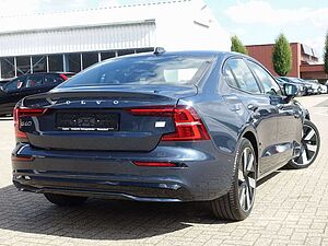 Volvo  Recharge Ultimate Dark T8 AWD 360°/B&W/HUD