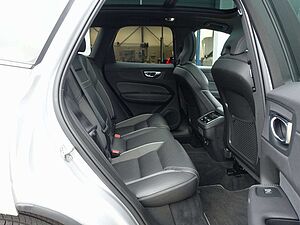 Volvo  B5 AWD R-Design /Pano/Standh/AHK