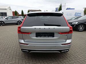 Volvo  B5 AWD R-Design /Pano/Standh/AHK