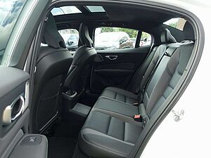 Volvo  Recharge Ultimate Dark T8 AWD HUD/B&W/PANO