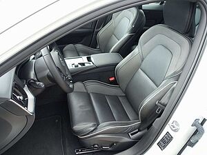 Volvo  Recharge Ultimate Dark T8 AWD HUD/B&W/PANO