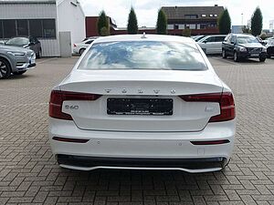 Volvo  Recharge Ultimate Dark T8 AWD HUD/B&W/PANO